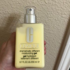 Clinique Dramatically different Moisturizing gel